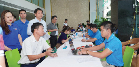 CBCNV thực hiện các thủ tục đăng ký bảo hiểm sức khỏe PVI Care