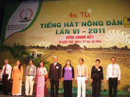 TCty tài trợ hội thi “Tiếng hát nông dân”