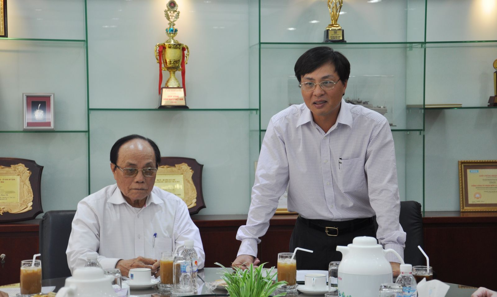 Urea Committee – The Vietnam Fertilizer Association adopted the operating regulations and plan 2013 in a meeting