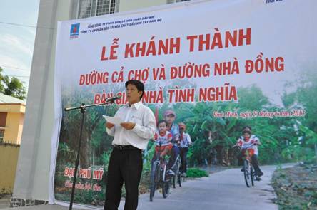 Khánh thành công trình đường cho học sinh đến trường tại xã Bình Minh, huyện Vĩnh Thuận, tỉnh Kiên Giang