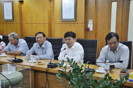 The task force of Vietnam Oil and Gas Group visits and works at PVFCCo