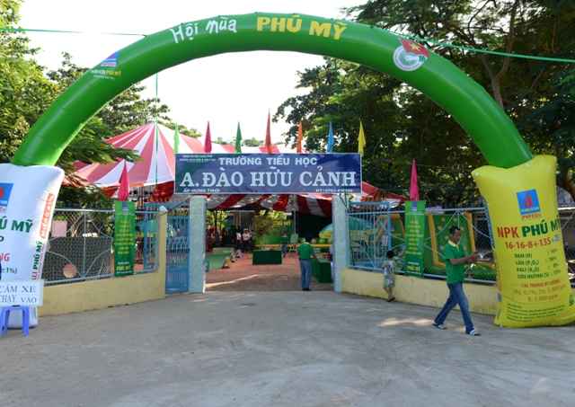 Vibrant and exciting “Phu My Bumper Crop Festival”