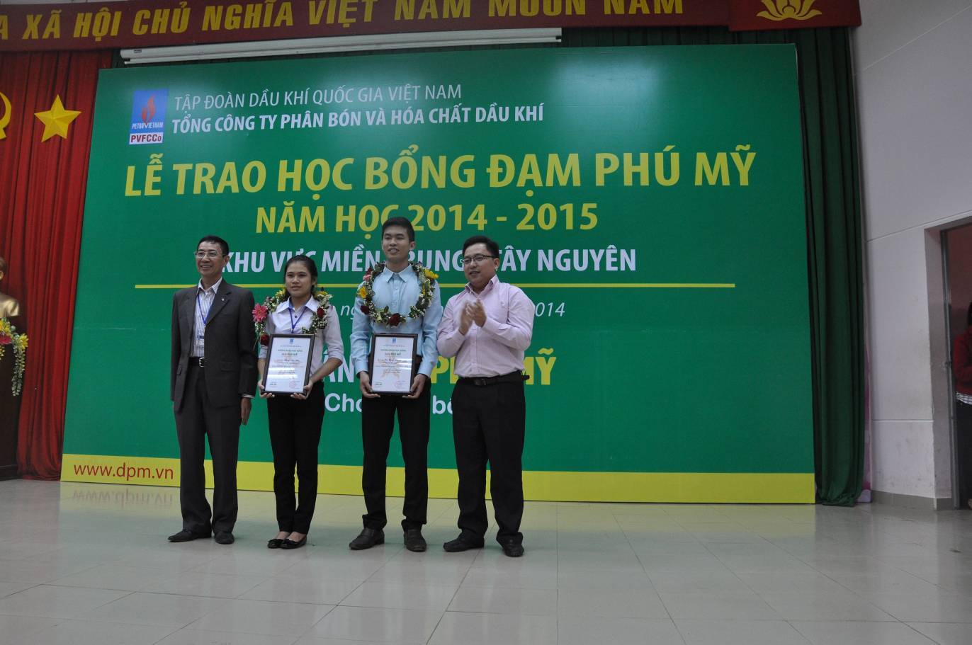 PVFCCo trao học bổng Đạm Phú Mỹ niên khóa 2014 – 2015 khu vực Miền Trung – Tây Nguyên