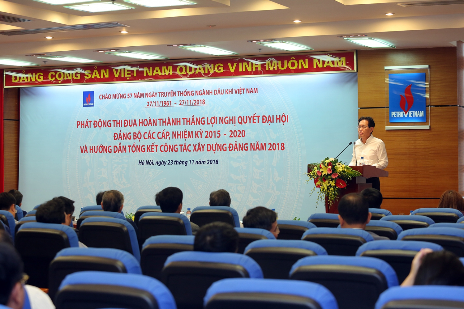 Phát động thi đua hoàn thành thắng lợi Nghị quyết Đảng bộ các cấp nhiệm kỳ 2015-2020