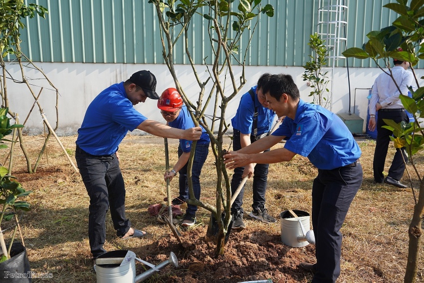 PVFCCo: Thương hiệu mạnh, tăng trưởng xanh