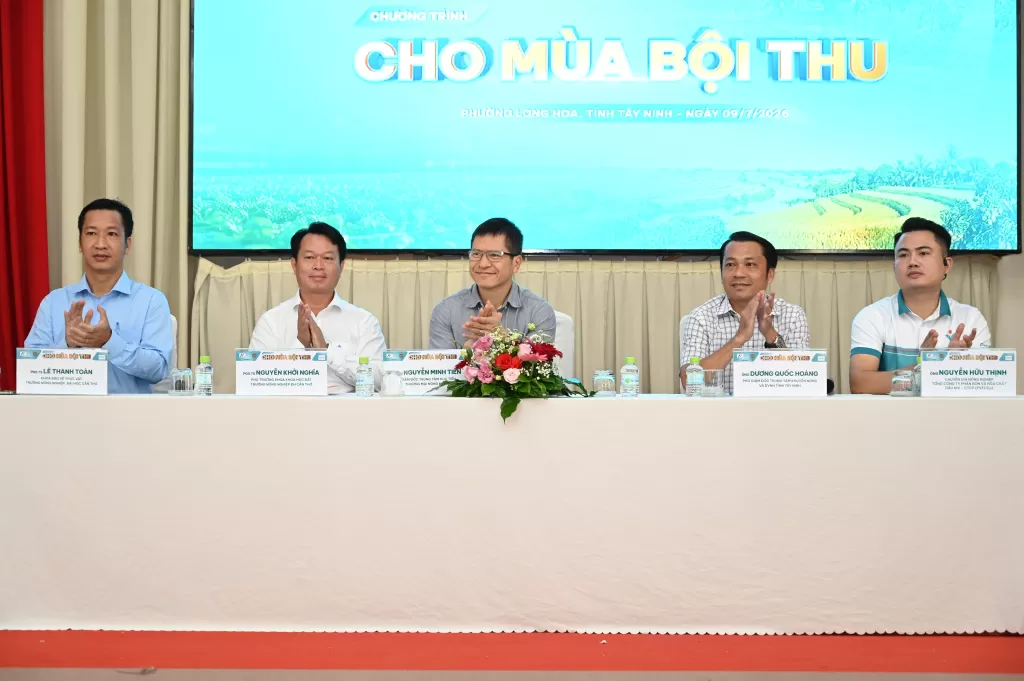 'For a Bountiful Harvest': Connecting management agencies, experts, enterprises, and farmers