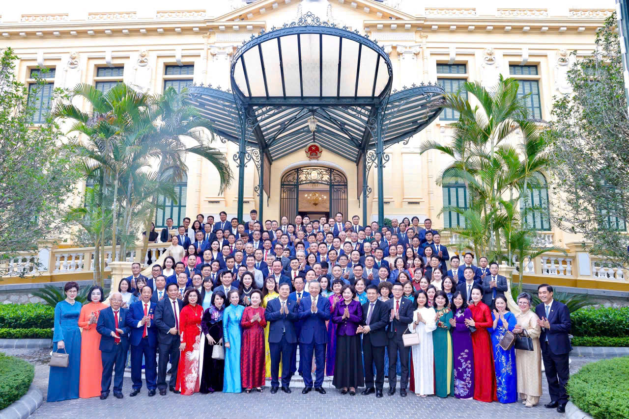 Chủ tịch HĐQT PVFCCo-Phú Mỹ Nguyễn Xuân Hòa được vinh danh Doanh nhân tiêu biểu xuất sắc năm 2026