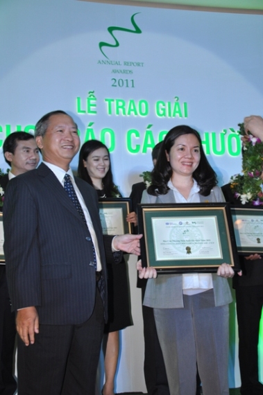 PVFCCo nhận giải thưởng Báo cáo thường niên xuất sắc nhất 2011