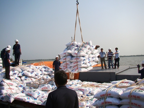 Thông cáo báo chí: Tăng cường nguồn hàng, đáp ứng đủ nhu cầu cho vụ Đông Xuân 2012