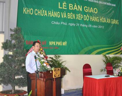 PVFCCo hands over the An Giang storage and handling wharf