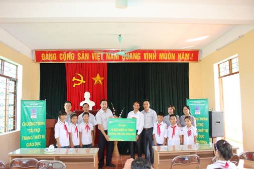PVFCCo North tổ chức trao tặng máy tính cho các trường học
