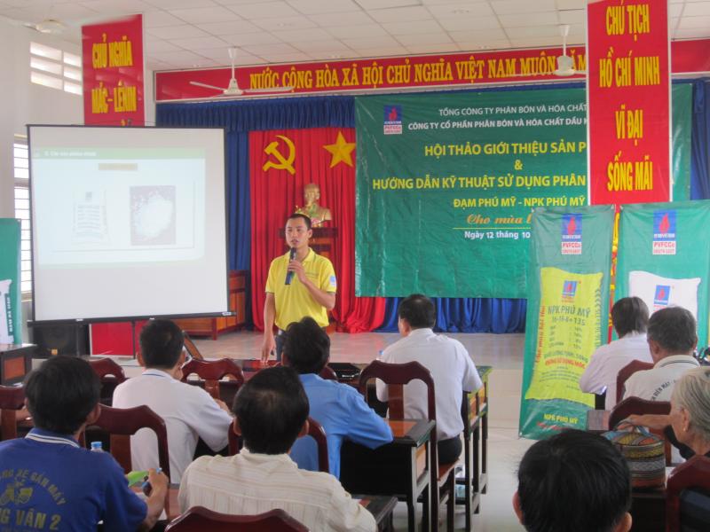 PVFCCo SE tổ chức 2 cuộc hội thảo “Giới thiệu sản phẩm và hướng dẫn kỹ thuật sử dụng phân bón hiệu quả” tại huyện Tân Hưng và huyện Vĩnh Hưng, tỉnh Long An