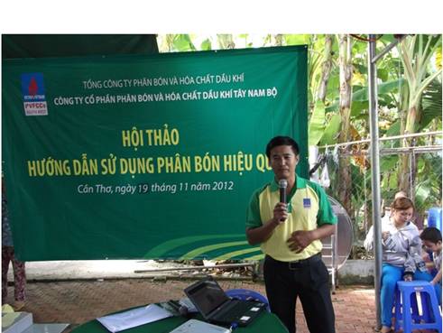 On November 23, 2012, PVFCCo SW successfully held the seminar “Guidance on effective use of fertilizer” for farmers in Vi Thang commune, Vi Thuy district, Hau Giang province.