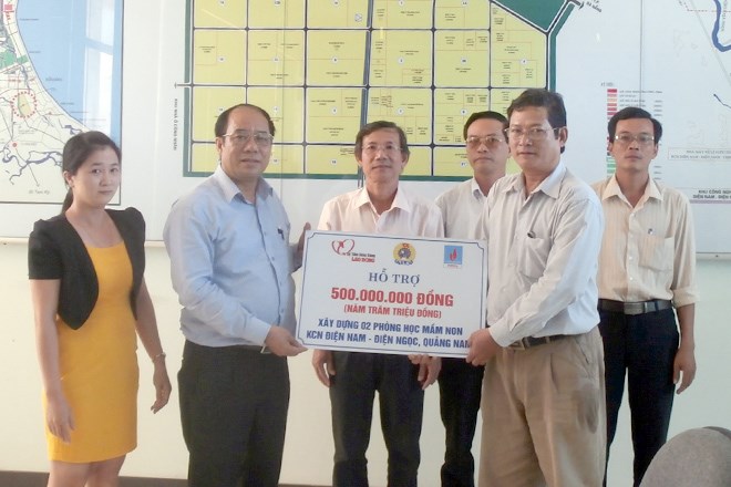 Trao 500 triệu đồng PVFCCo tài trợ xây dựng 2 phòng học mầm non tại Quảng Nam