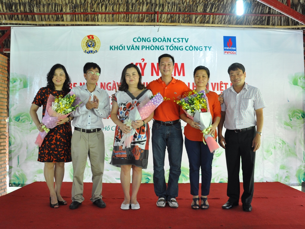 Công đoàn Khối VP TCT tổ chức kỷ niệm ngày Phụ nữ Việt Nam