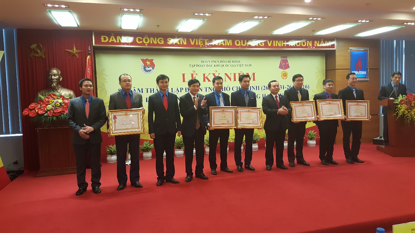 Đoàn thanh niên PVFCCo vinh dự nhận bằng khen của Thủ tướng Chính phủ