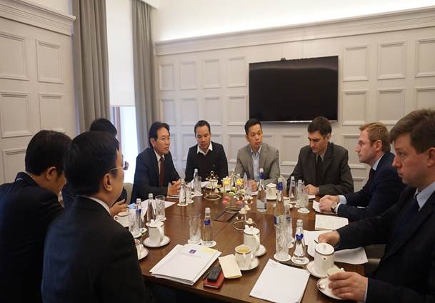 President &CEO of PVN Mr Nguyen Vu Truong Son visited and worked with oil and gas business partners in Moscow, Russian Federation.