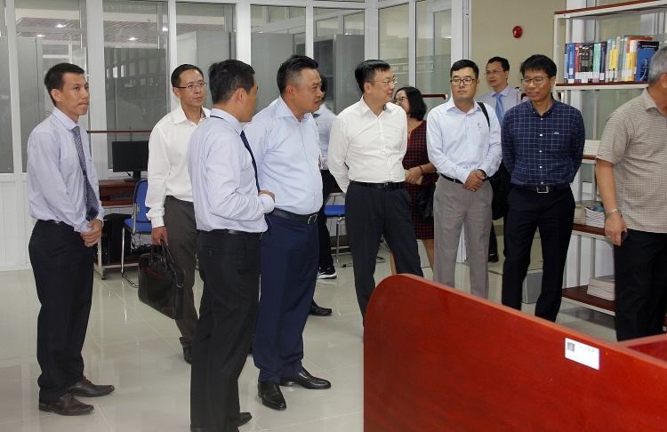 Lãnh đạo Tập Đoàn Dầu khí Việt Nam làm việc với PVU và PVMTC