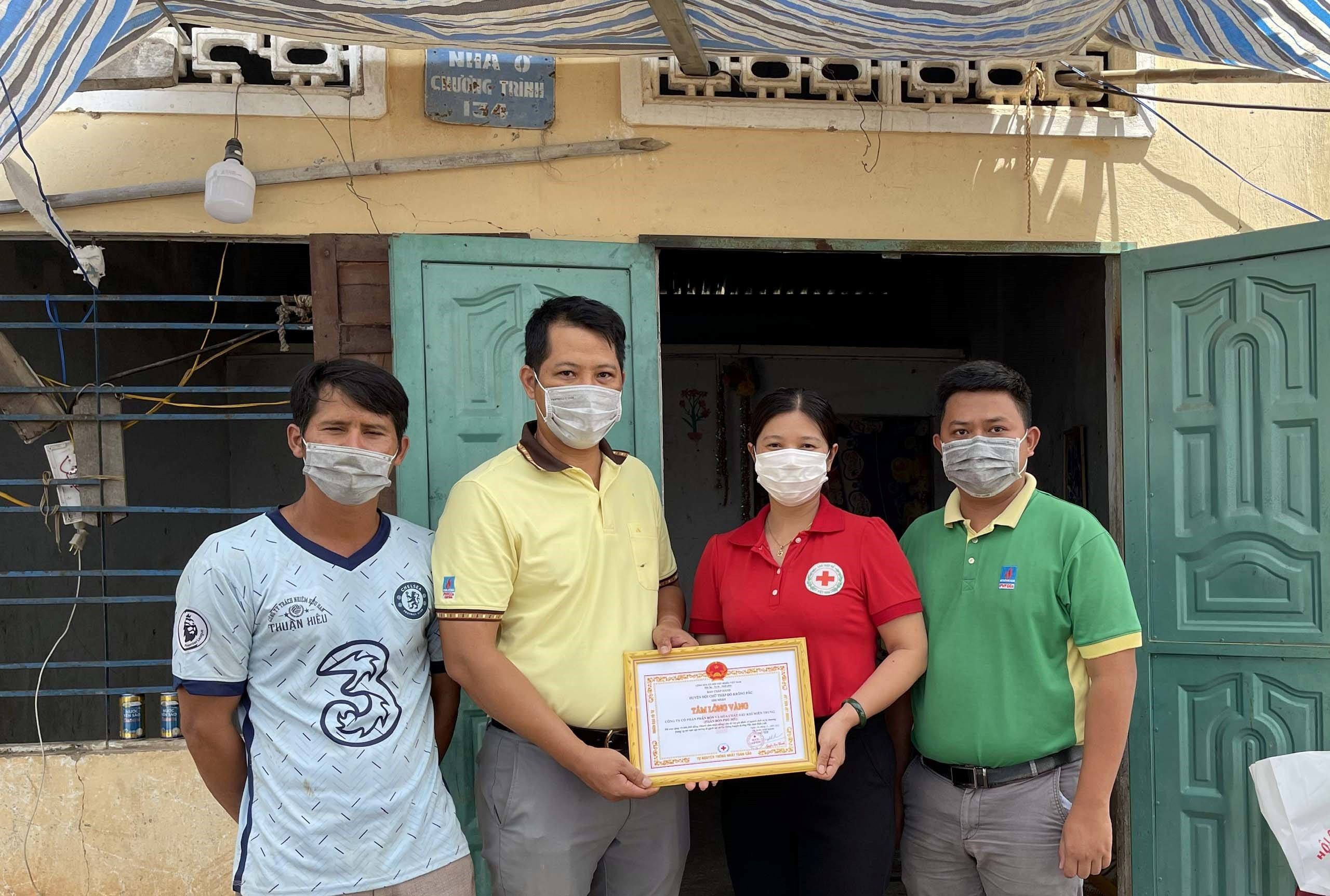 PVFCCo Central hỗ trợ nạn nhân vụ sập tường lò gạch tại Đắk Lắk
