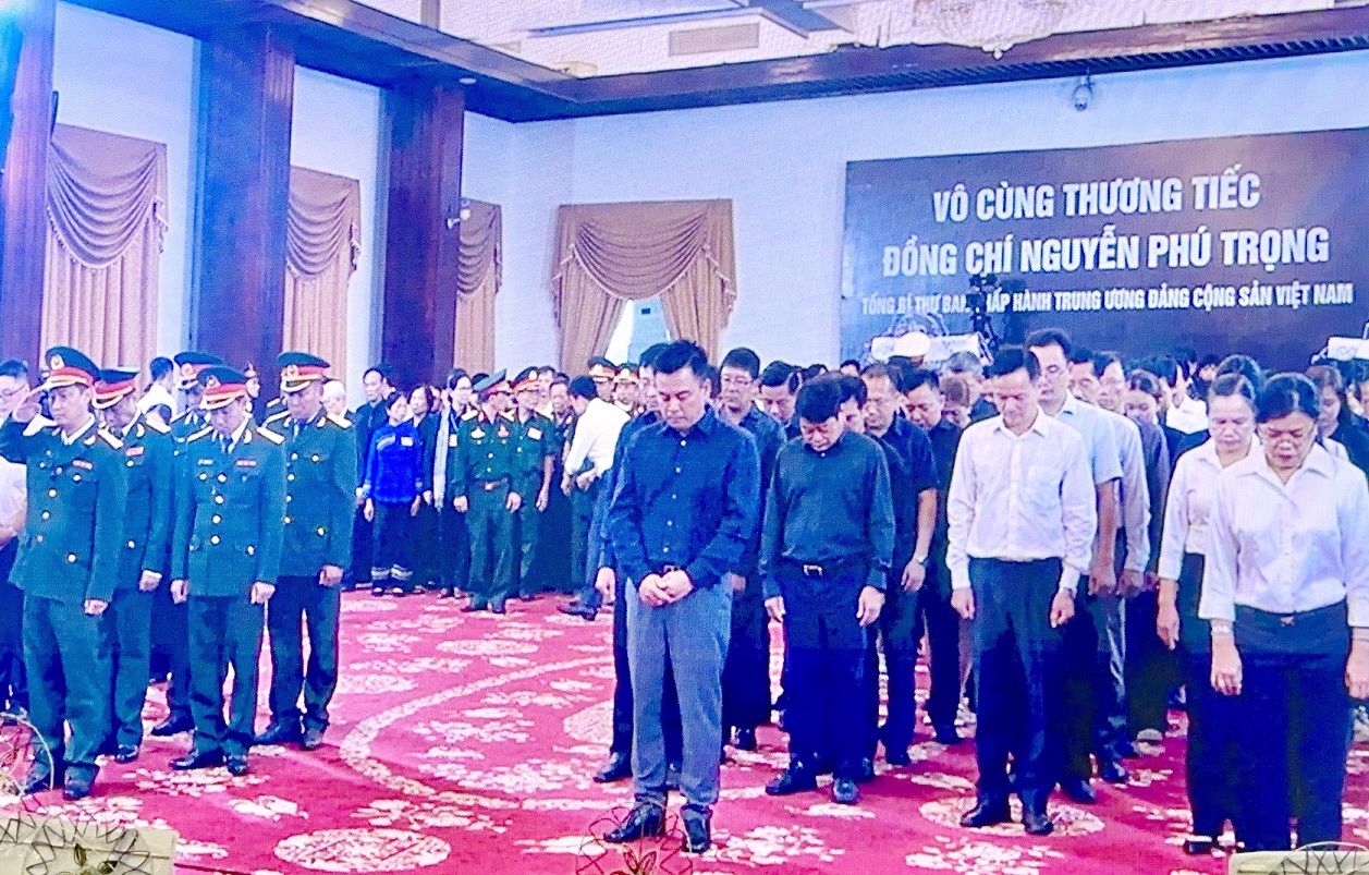 Đoàn PVFCCo đến viếng Tổng bí thư Nguyễn Phú Trọng
